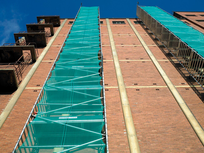 Tower Scaffold Reaches Heady Heights in Leeds